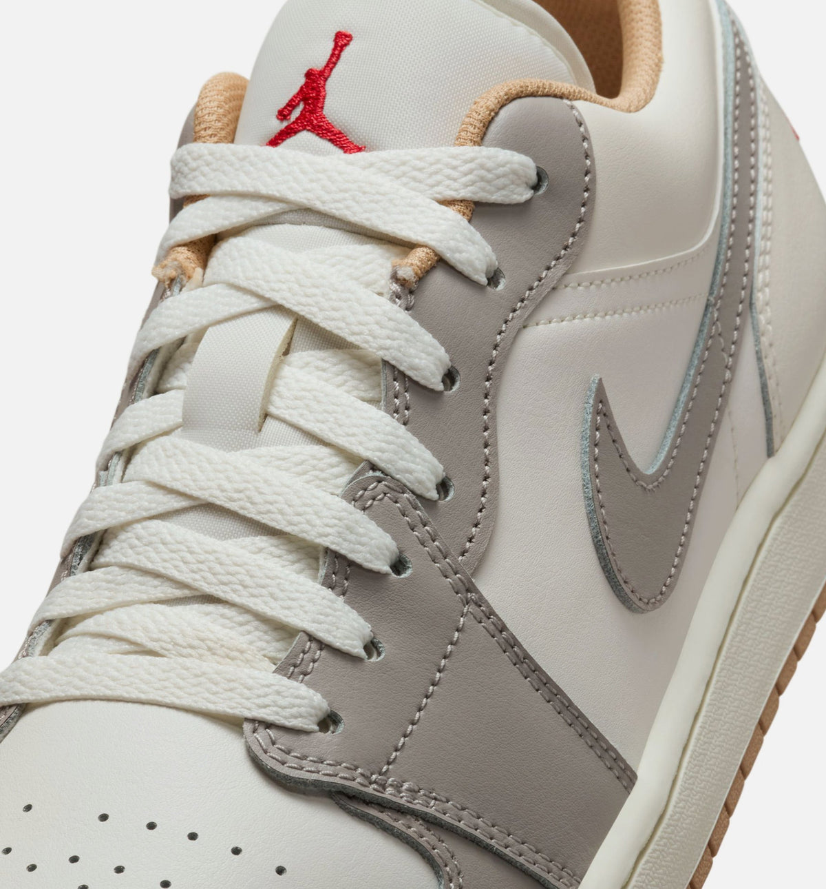 Air Jordan 1 Low Men's Lifestyle Shoe – Midnight Navy / University Blue / White