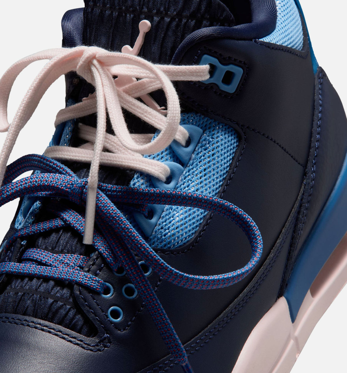 Air Jordan 3 Retro Sport Renaissance Women's Lifestyle Shoe – Obsidian / Chalk / Track Red