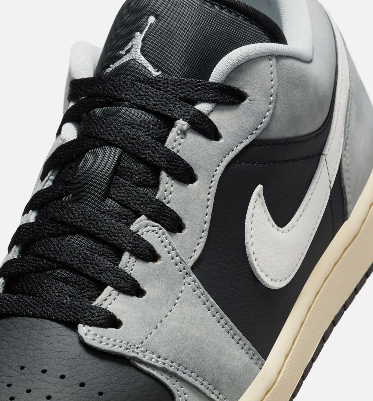 Air Jordan 1 Low SE Men's Lifestyle Shoe – Light Smoke Grey / White / Off Noir