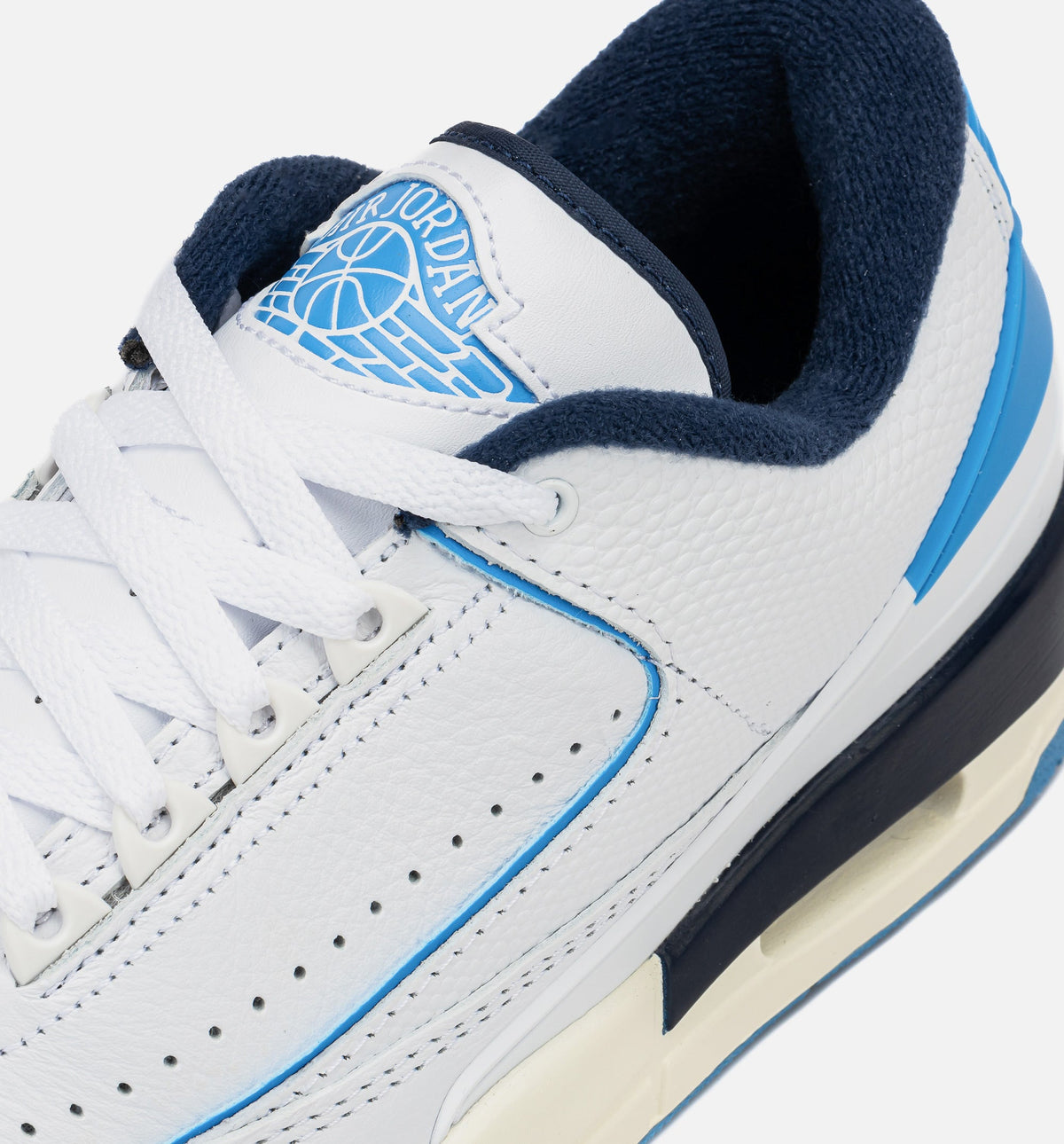 Air Jordan 23 Men's Lifestyle Shoe – White / University Blue / Midnight Navy