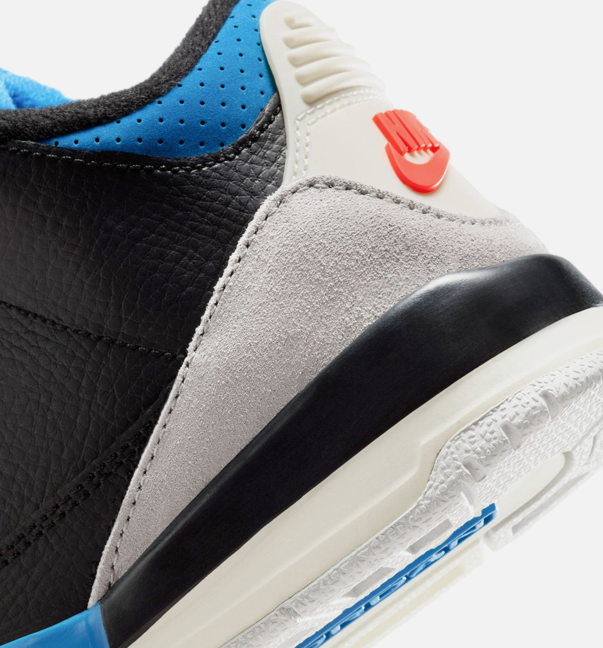 Air Jordan 3 Retro OG Rare Air Preschool Lifestyle Shoe – Black / Chile Red / Neutral Grey