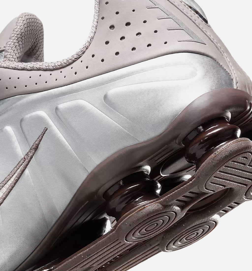 Nike Shox R4 Men's Lifestyle Shoe – Cave Stone / College Grey / Baroque Brown