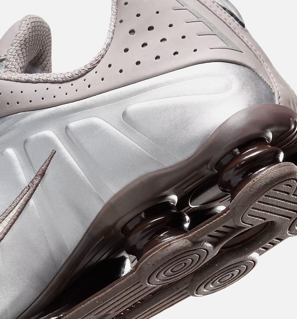 Nike Shox R4 Men's Lifestyle Shoe – Cave Stone / College Grey / Baroque Brown