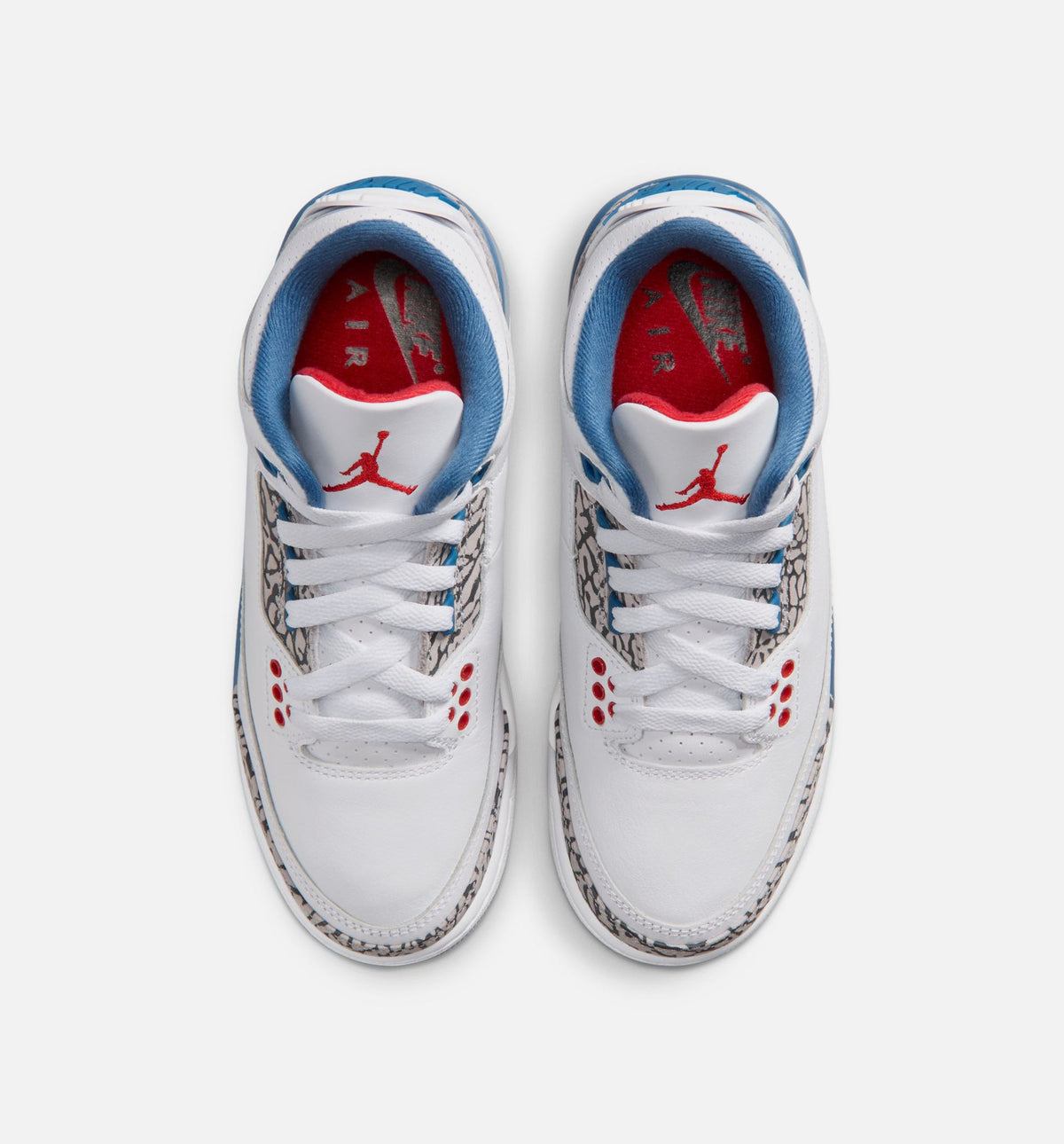 Air Jordan 3 Retro OG True Blue Grade School Lifestyle Shoe – White / Fire Red / True Blue