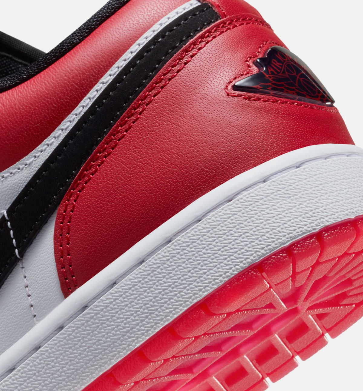 Air Jordan 1 Low SE Men's Lifestyle Shoe – White / Varsity Red / Black