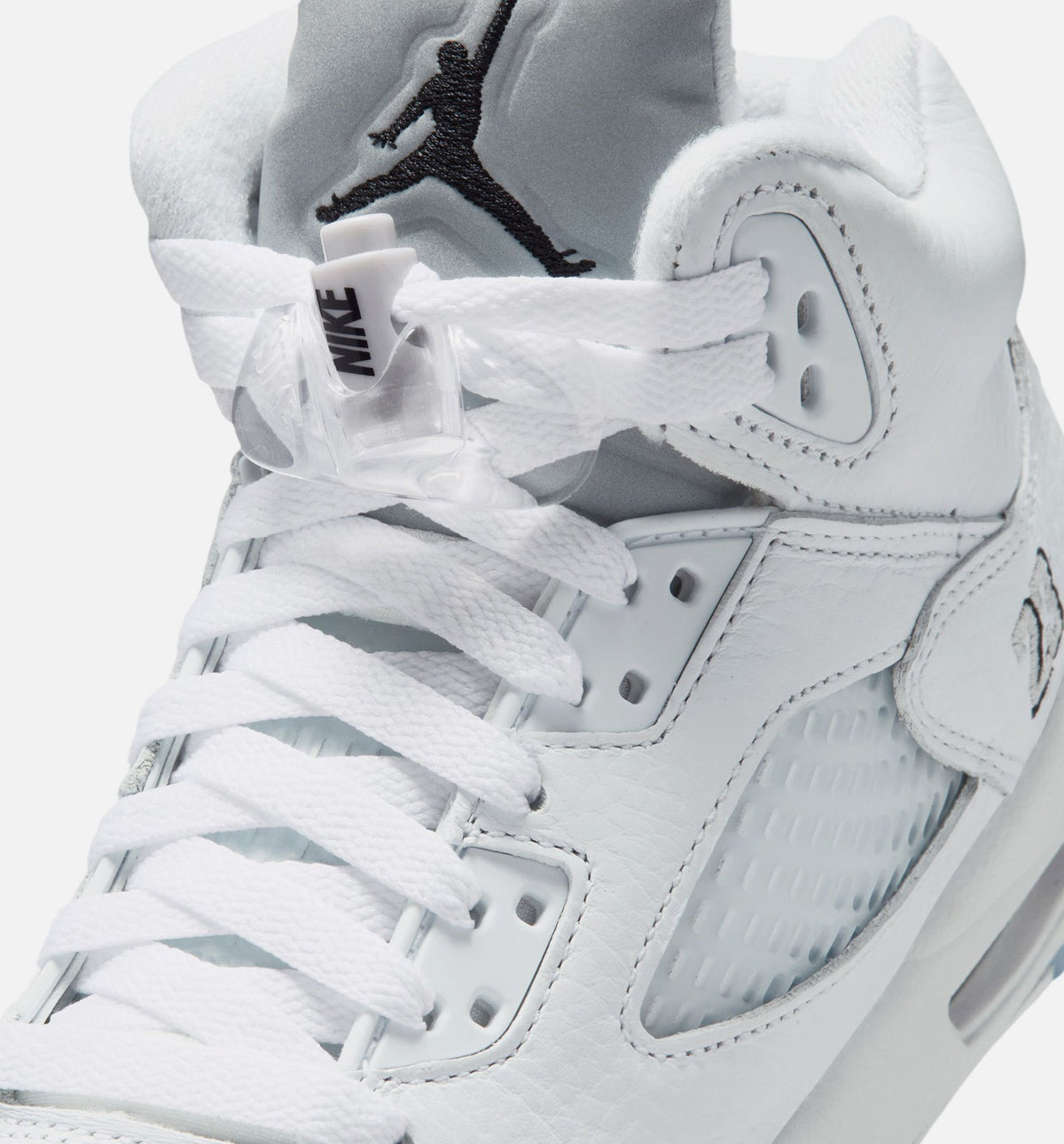 Air Jordan 5 Retro OG White Metallic Grade School Lifestyle Shoe – White / Black / Metallic Silver