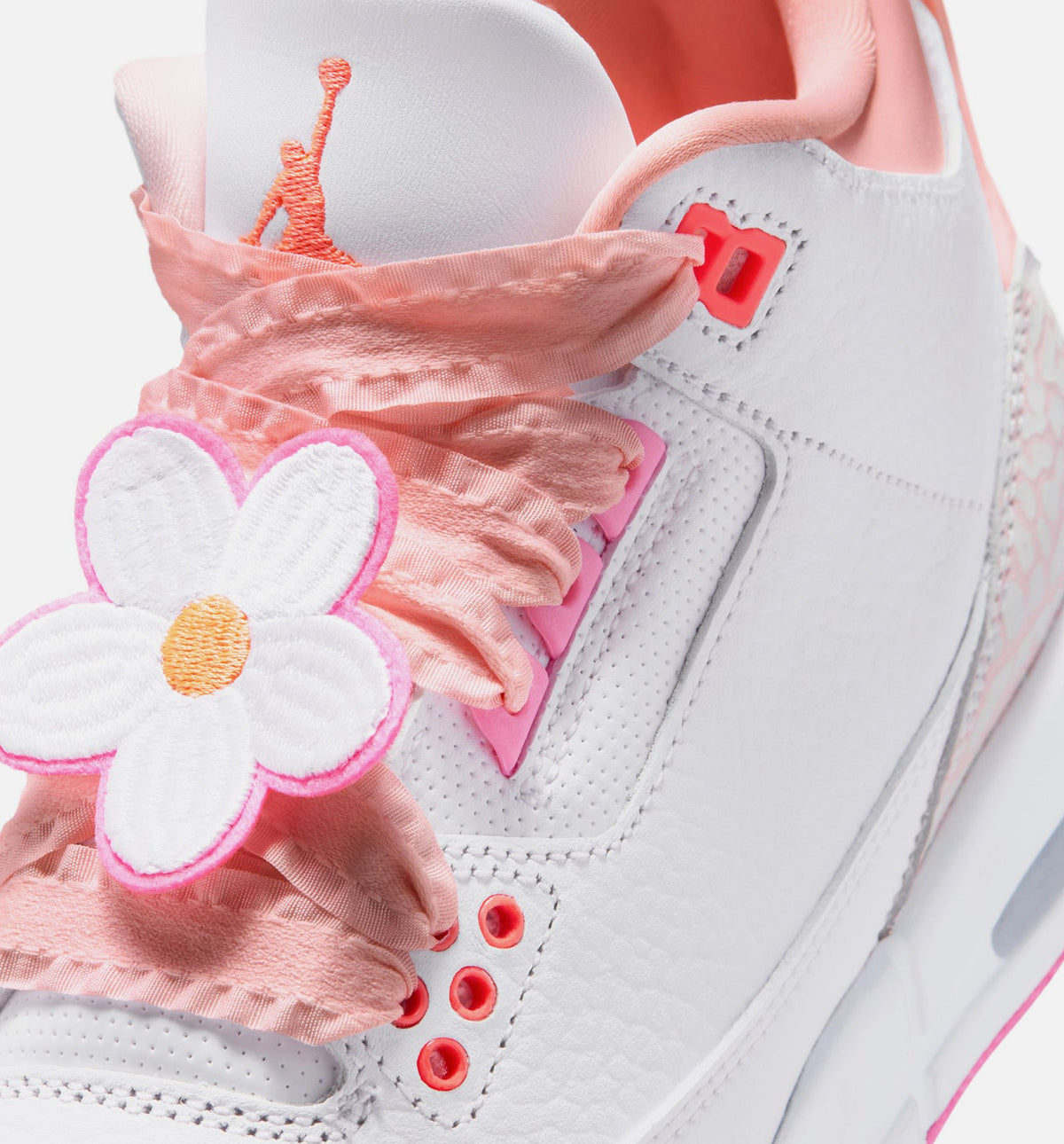 Air Jordan 3 Retro Spring Flowers Grade School Lifestyle Shoe – Pearl Pink / Pink Bloom / Pink Glow / Hyper Orange