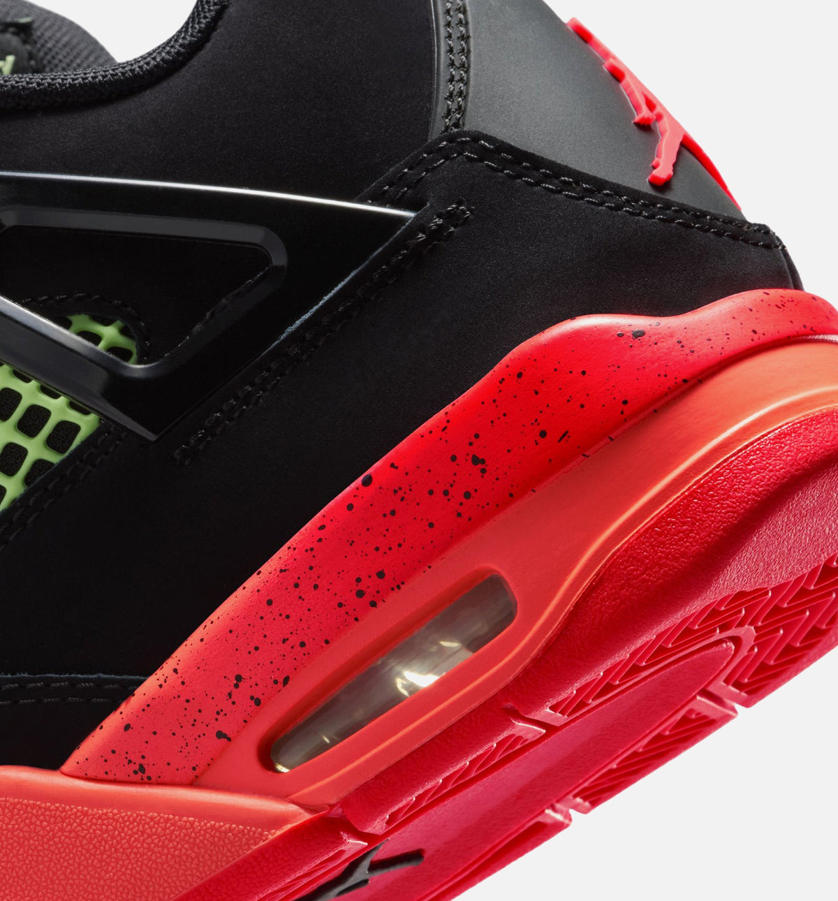Air Jordan 4 Retro Black Infrared 23 Grade School Lifestyle Shoe – Black / Infrared 23 / Bright Mango