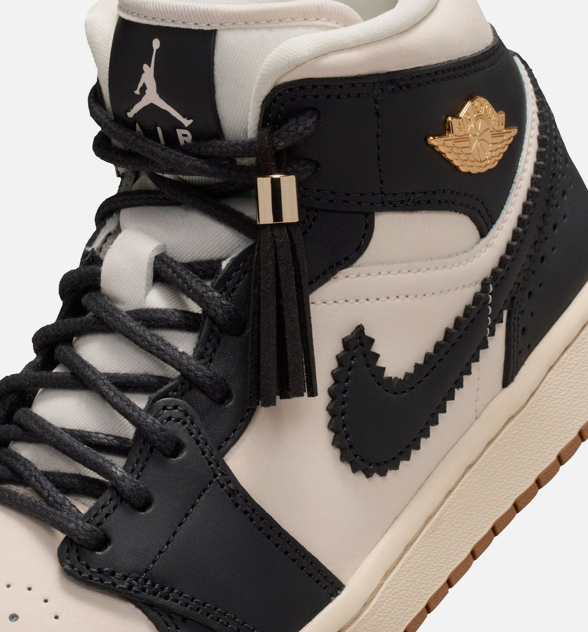 Air Jordan 1 Mid SE Women's Lifestyle Shoe – Off-Noir / Chalk / Pearl White